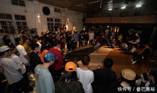 7位表演者成春晚最大受益人：邓超成唯一刘浩存又给张艺谋长脸(图1)