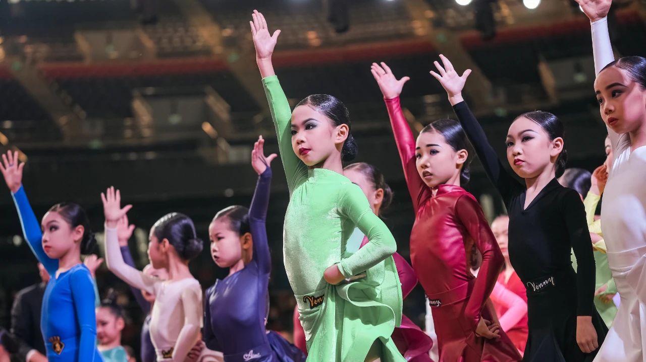 “舞林”高手集结大沥！省级舞蹈大赛报名→(图1)